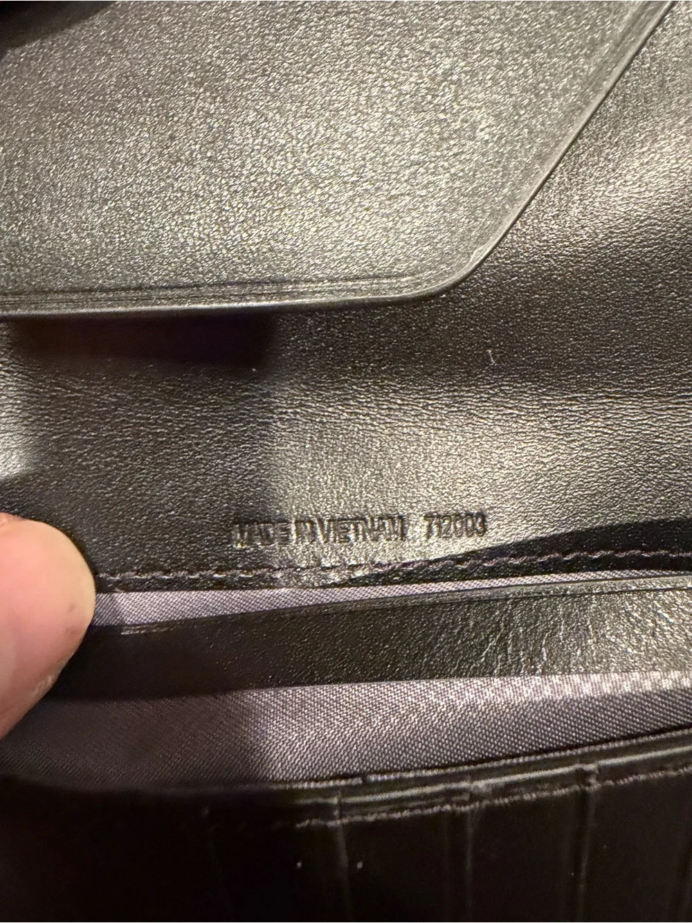 Tumi Delta Global Center Flip Leather Billfold Wallet - Black 712003